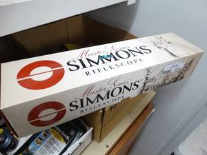 lot 1371 image: Simmons rifle scope- in box