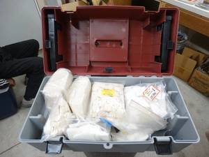lot 1381 image: Toolbox full of gun cleaning patches