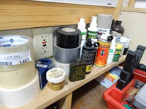 lot 1403 image: Lot of gun cleaning supplies