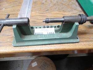 lot 1404 image: Lyman reloading equipment