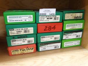 lot 1420 image: 12 various reloading dies in cases