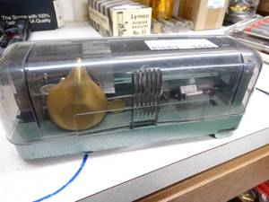 lot 1445 image: RCBS 10-10 scale for reloading