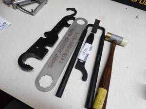 lot 1447 image: Lot of assorted gun tools AR15 wrench