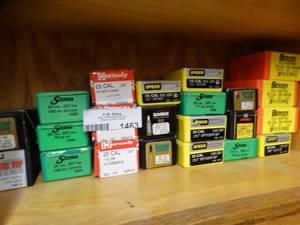 lot 1463 image: Large lot of various bullet tips