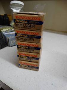 lot 1469 image: 5 boxes of 9mm luger