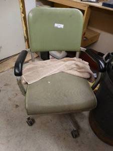 lot 1482 image: 2 trash cans & office chair
