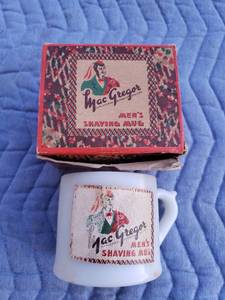 lot 5012 image: Vintage Macgregor Shaving Mug With Original Box