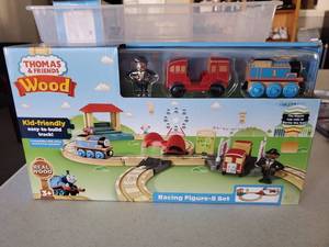 lot 662 image: Thomas &amp Friends Wood Racing Figure-8 Set-NEW Old Stock- Sealed