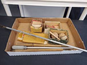 lot 9701 image: Vintage Gun Cleaning Equipment