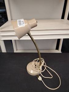 lot 9712 image: Vintage Desk Lamp