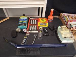 lot 9713 image: Auto Parts Lot