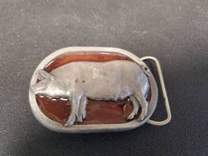 lot 9714 image: Pig Belt Buckle