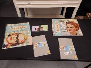 lot 9728 image: Modern Office Stationary- Sealed