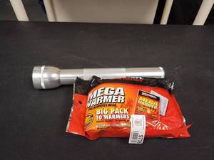 lot 9735 image: MAG Lite Flashlight and Bonus Hand Warmers