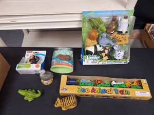 lot 9740 image: Fisher Price Little People Toy Lot- Some New