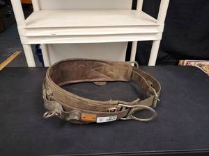 lot 9758 image: Bashlin Lineman Climbing Belt
