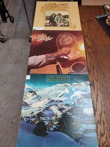 lot 79 image: John Denver Record Album Lot