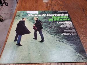 lot 82 image: Simon and Garfunkel Sounds of Silence  Record Album