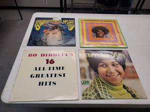 lot 84 image: MoTown Record Albums. Dionne Bo Diddly Aretha 5th Demensions