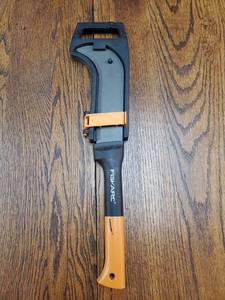 lot 9786 image: Fiskars Machete