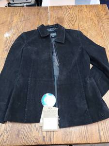 lot 9804 image: NWT Bernardo Size Medium Suede Jacket