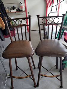 lot 9806 image: Pair Of 46 Swivel Bar Stools&nbsp Bar Height