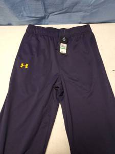 lot 9821 image: NWT Under Armour Size Large Sweat Pants