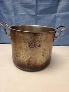 lot 9824 image: 20 Quart Commercial Grade Bakery and Chefs Stock Pot