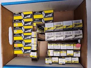lot 9829 image: Lot Of 36 Zenith Radionic Tubes Vintage Radio Parts