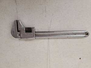 lot 9855 image: Aluminum Pipe Wrench