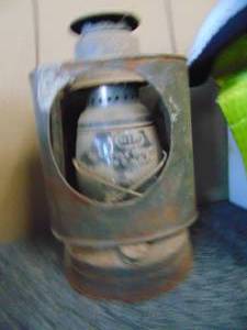 lot 4127 image: Vintage Dietz Lamp