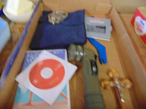 lot 4161 image: Flashlight Handcuffs and More - No Key for cuffs