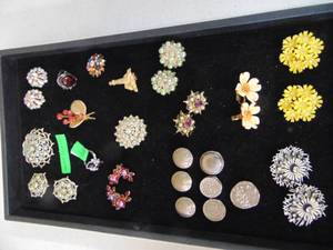 lot 4181 image: Contemporary - Costume Jewelry