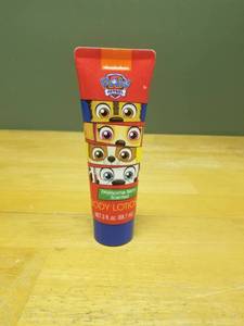 lot 1379 image: Nickelodeon Paw Patrol Lotion - Pawsome Berry Scent
