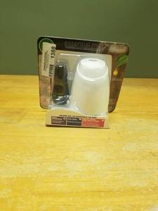 lot 1388 image: Air Wick Apple & Cinnamon Scented Starter Kit Free Refill - 1ct
