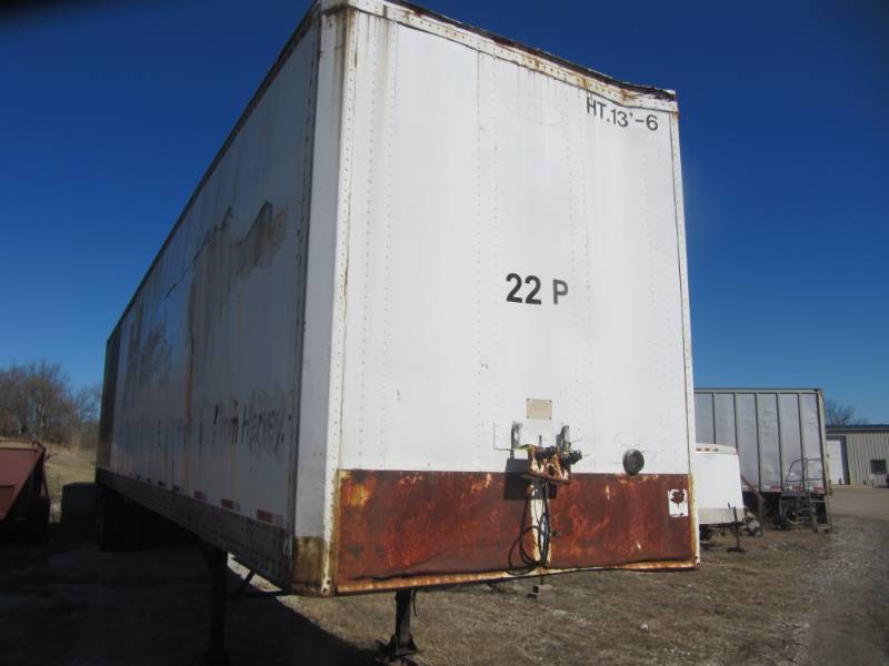 lot 2002 image: Strick Storage Trailer -ALL CONTENT INCLUDED - FULL OF TRUCK PARTS