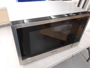 lot 52 image: Panasonic Nn-sn67ks Compact Microwave Oven, 1200 Watts, 1.2 Cu. Ft