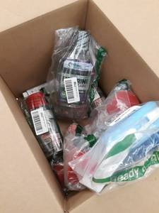 lot 84 image: box of miscellaneous items