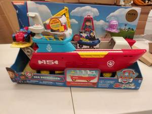 lot 190 image: PAW Patrol Sea Patrol - Sea Patroller Transforming Vehicle with Lights & Sounds, Ages 3 & Up
