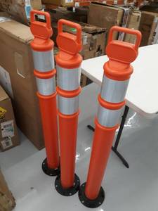 lot 212 image: Corrina ez grab delineator with permanent Mount 42 in height Orange 3 pack