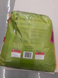 lot 213 image: YESTERDAYS NEWS PRODUCTS 702305 YesterdayS News Cat Litter, 30-Pound