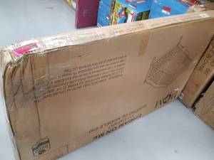 lot 255 image: Dream On Me Austin Toddler Day Bed, Multiple Finishes