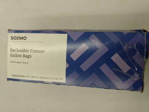 lot 411 image: Brand - Solimo Freezer Gallon Bags 90 Count
