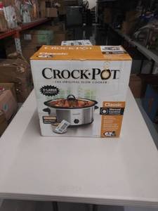 lot 480 image: Crock Pot 8qt oval slow cooker