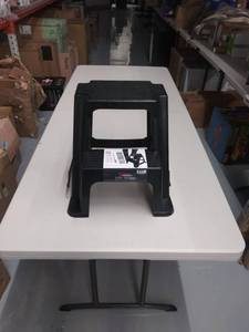 lot 482 image: home basics step stool