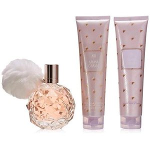 lot 488 image: Luxe AGARGLP17534GSW Ari By Ariana Grande Gift Set - 3 Piece