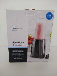lot 40031 image: Mainstays Black Personal Blender with Blend-and-Go Travel Cup