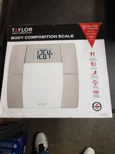 lot 752 image: Taylor Body Composition Scale