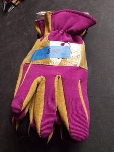 lot 803 image: Usa Sewn Ladies Premium Pigskin Gloves With Spandex Back, Size Medium. lot of 2