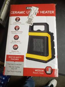 lot 793 image: Konwin Uh-03 Ceramic Utility Heater For Medium Size Rooms